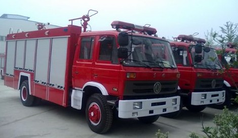 东风153型泡沫消防车